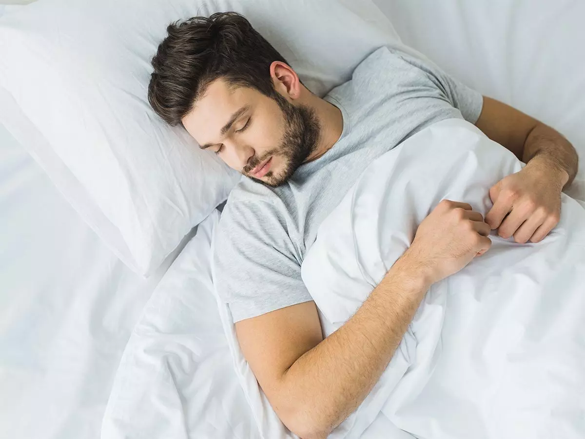 सोने से पहले बना लें यह 5 नियम, तो गहरी नींद आने में मिलेगी मदद