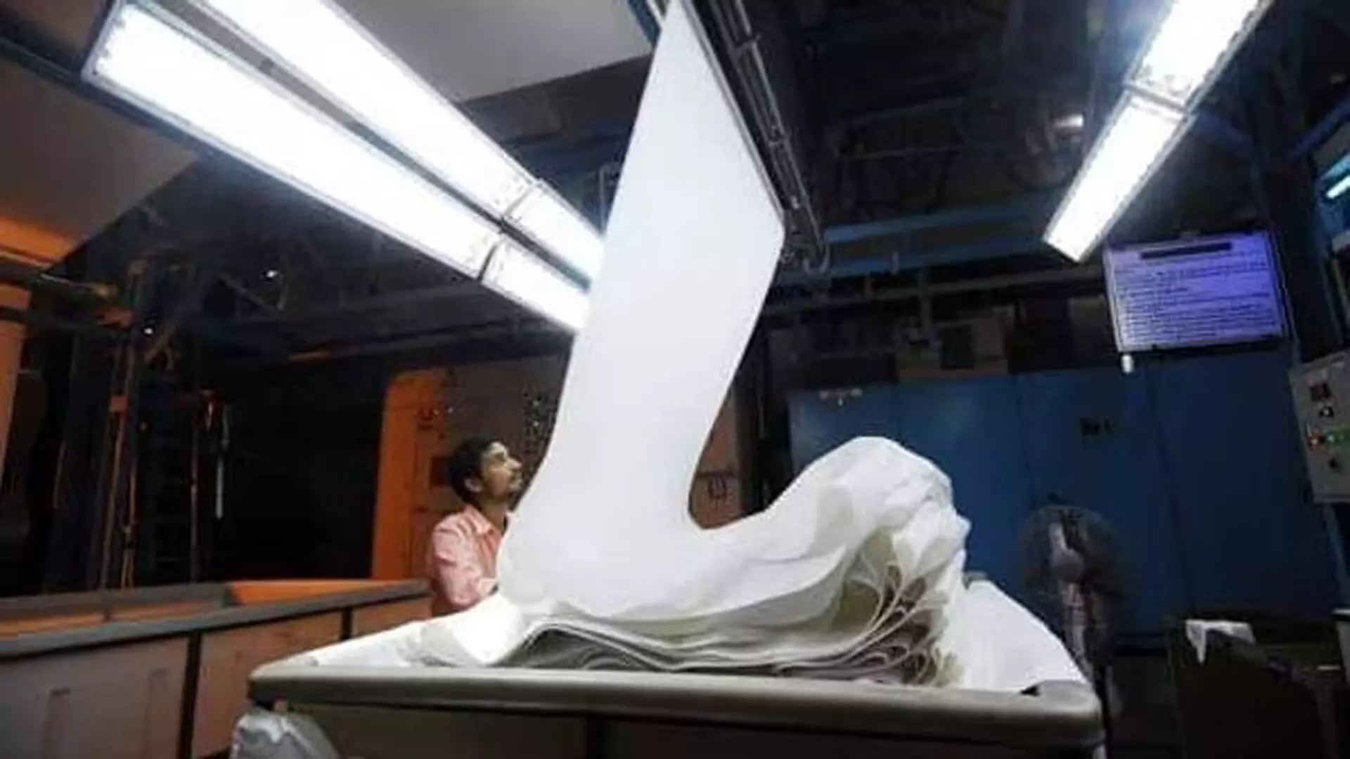 भारत कपड़ा क्षेत्र को बढ़ावा देने के लिए नए गुणवत्ता नियंत्रण आदेशों की बना रहा योजना