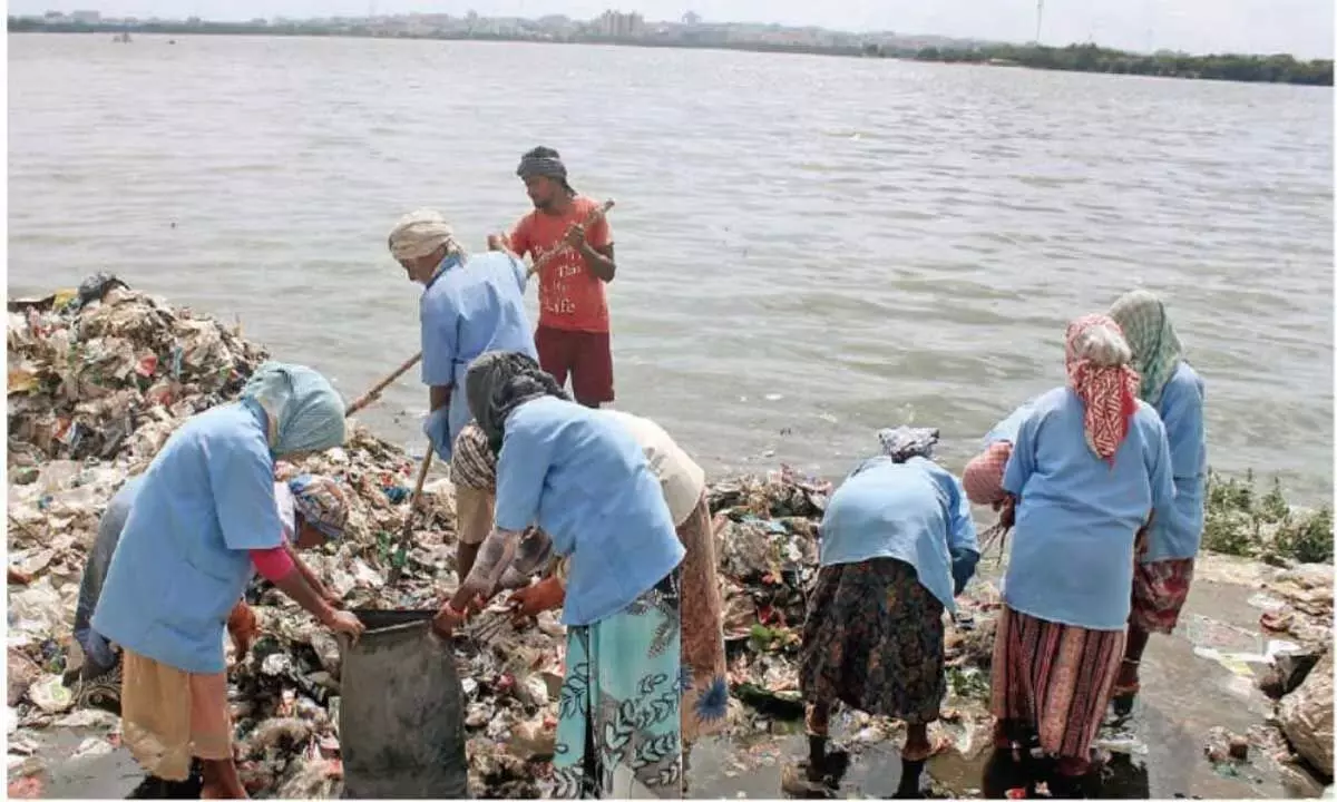 हैदराबाद के अधिकारियों ने कचरा प्वाइंट हटाने को कहा