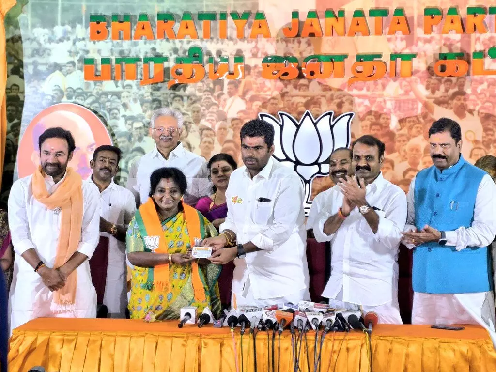 BJP: दो दिन पहले ही दिया था राज्यपाल पद से इस्तीफा, अब भाजपा में शामिल हुईं तमिलिसाई सौंदरराजन