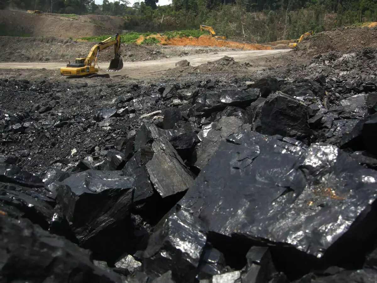 मेघालय उच्च न्यायालय ने राज्य को खनन किए गए कोयले को निर्दिष्ट डिपो में स्थानांतरित करने का आदेश