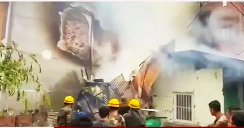 मणिपुर इंफाल पश्चिम में भीषण आग से 35 लाख रुपये की संपत्ति नष्ट हो गई