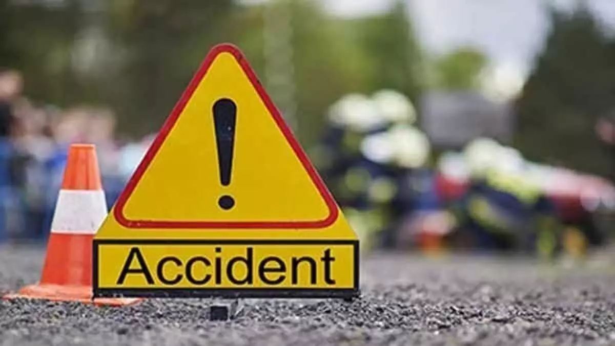 सड़क दुर्घटनाओं में तीन लोगों की मौत, 13 घायल