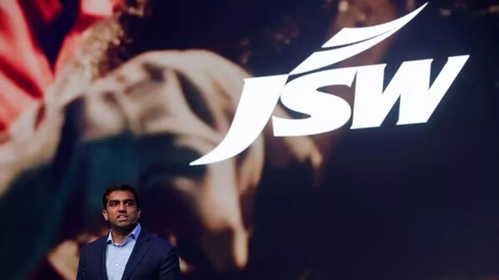 JSW ने अपनी EV योजनाओं का विस्तार किया, ई-बसें और ई-ट्रक बनाने के लिए भागीदार की तलाश