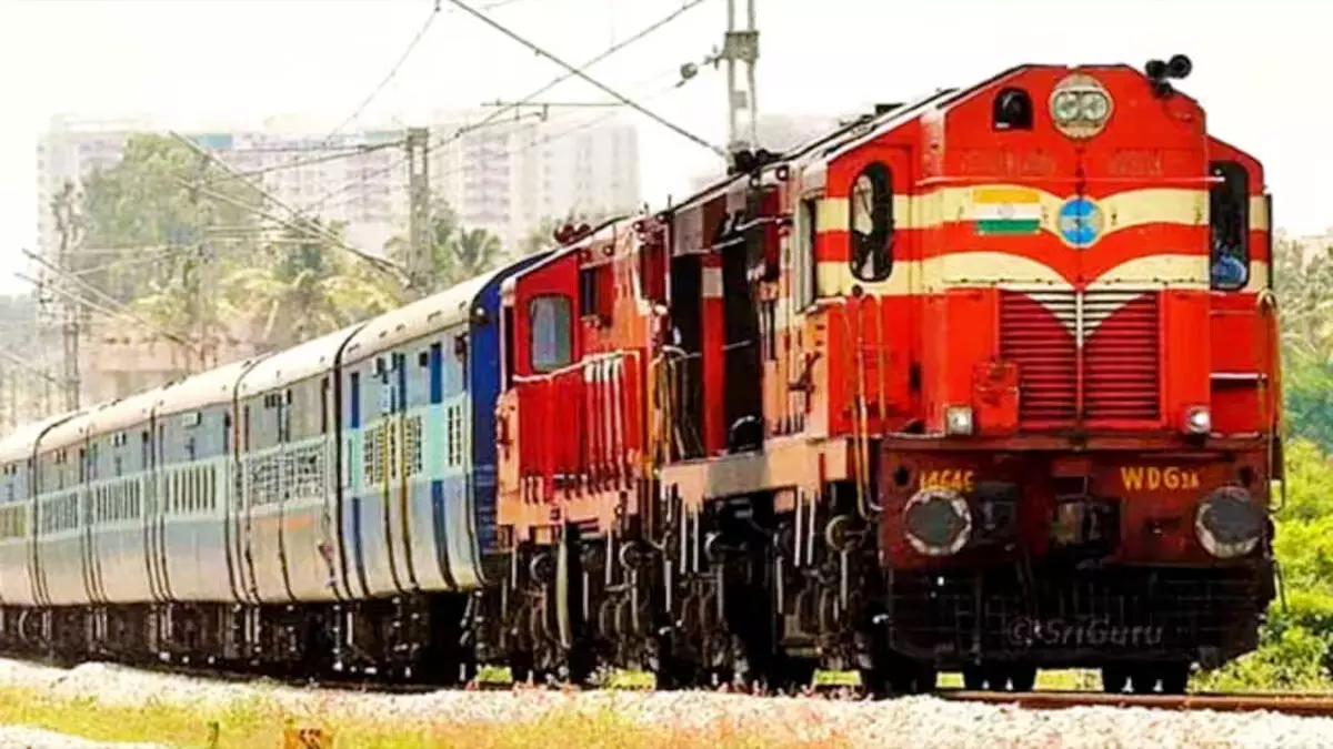 होली में बिहार आने के लिए चलेंगी स्पेशल ट्रेन, कई ट्रेन रद