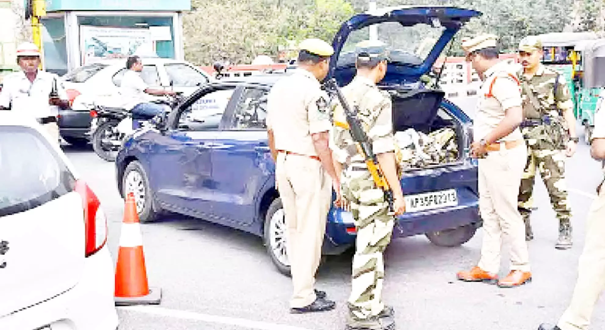 विजयवाड़ा: चुनाव आयोग ने चुनाव आचार संहिता का उल्लंघन करने वालों पर सख्ती की