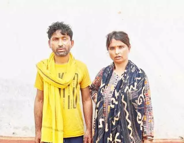 नक्सलियों की मदद करने वाले पुरुष और महिला गिरफ्तार, कब्जे से विस्फोटक सामान जब्त