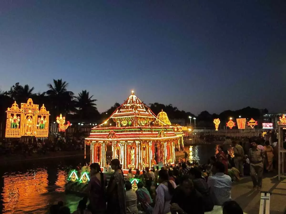 तिरुमाला में धार्मिक उत्साह के बीच श्रीवारी तेप्पोत्सवम शुरू हुआ