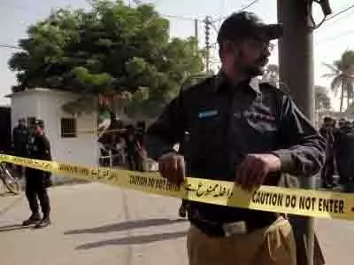 पाकिस्तान में आत्मघाती हमले में 2 जवान शहीद, 15 घायल