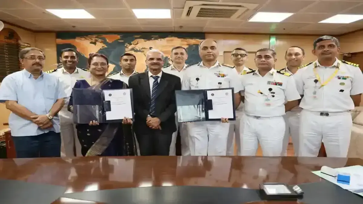 आईआईटी खड़गपुर ने छात्र अनुसंधान के लिए नौसेना के साथ समझौता ज्ञापन पर हस्ताक्षर किए