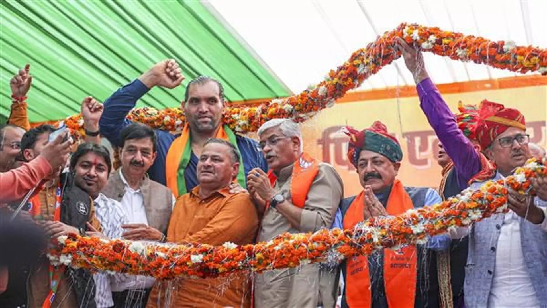 केंद्रीय मंत्री जितेंद्र सिंह ने उधमपुर-कठुआ सीट से दाखिल किया नामांकन