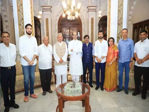 उद्धव ठाकरे ने कोल्हापुर में छत्रपति श्रीमंत शाहू महाराज से मुलाकात की