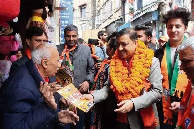 शिमला में भाजपा उम्मीदवार सुरेश कश्यप ने लोकसभा चुनाव के लिए प्रचार शुरू किया