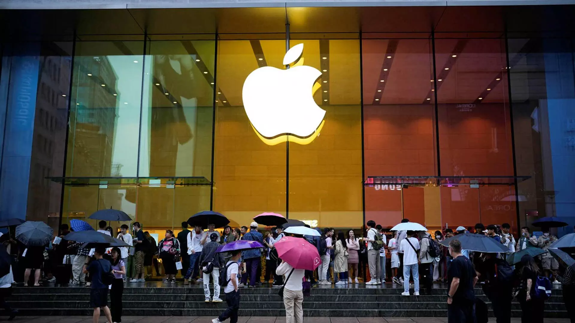 स्मार्टफोन बाजार पर एकाधिकार जमाने के लिए अमेरिका ने एप्पल के खिलाफ किया मामला दर्ज
