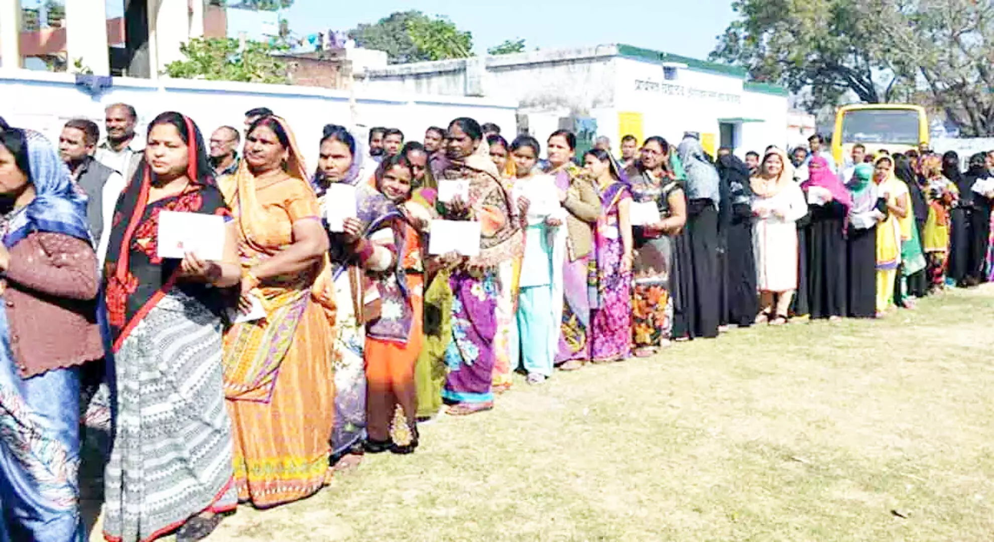 एपी महिला आयोग ने मतदान के दौरान महिलाओं के लिए विशेष व्यवस्था करने का आग्रह किया