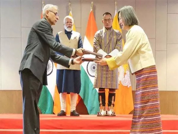 भारत, भूटान ने राष्ट्रों के बीच रेल संपर्क स्थापित करने सहित कई समझौता ज्ञापनों पर किए हस्ताक्षर