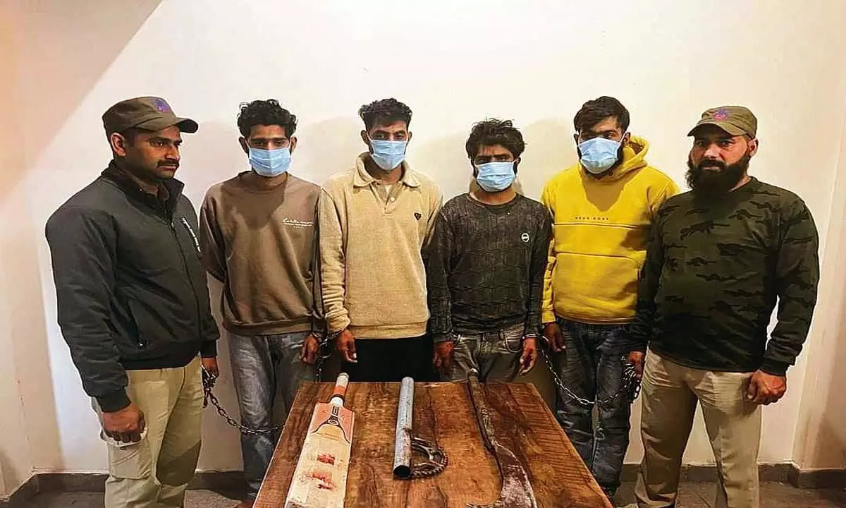 रियासी में हत्या के प्रयास के आरोप में 4 गिरफ्तार, हथियार जब्त
