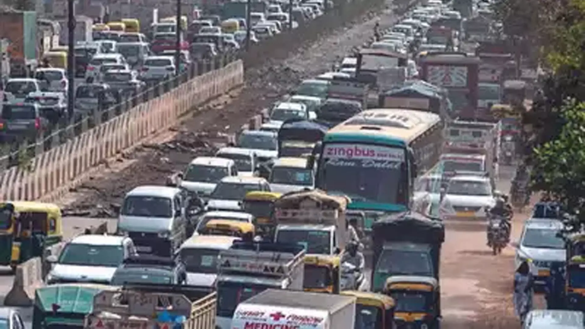 आरआरटीएस पर काम से दिल्ली  दो स्थानों पर यातायात प्रभावित