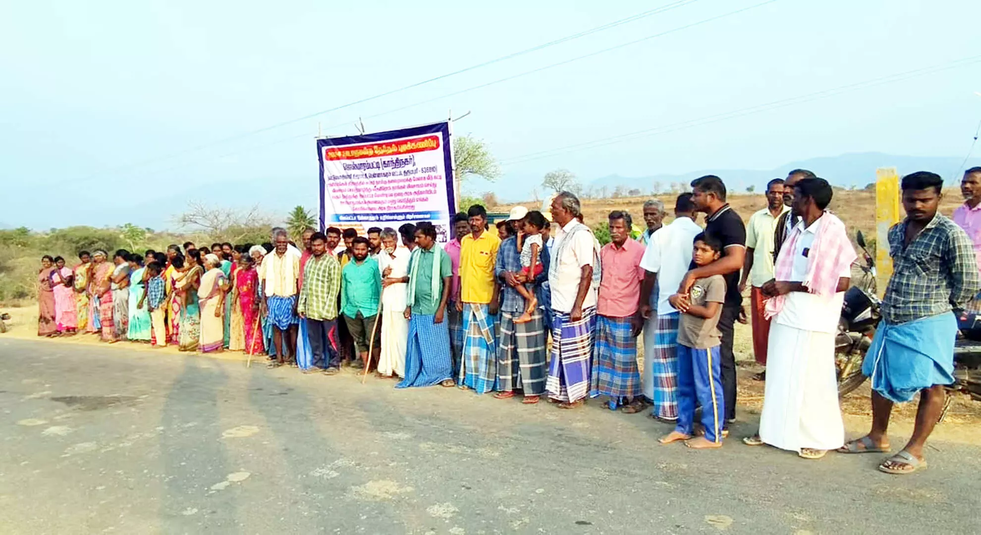 तमिलनाडु: ग्रामीणों ने पक्की सड़कों का आश्वासन दिया, चुनाव बहिष्कार की धमकी से पीछे हटे