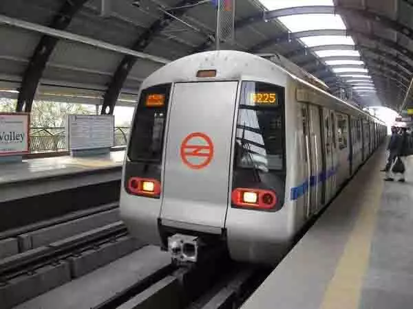 होली के दिन दिल्ली में मेट्रो सेवाएं 25 मार्च को दोपहर 2.30 बजे से शुरू होंगी