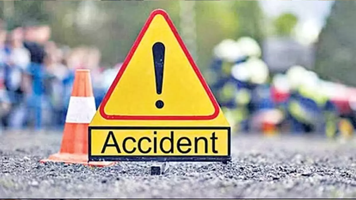 शाहाबाद मारकंडा पुल पर ट्राले ने स्कूटी को मारी टक्कर,एक की मौत दूसरा घायल