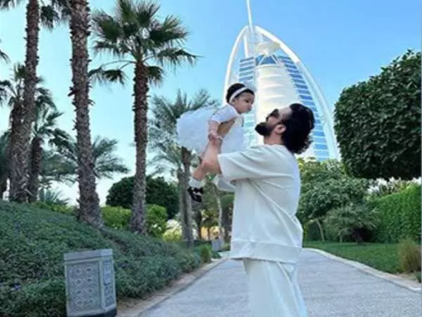 आतिफ असलम ने बेटी हलीमा के पहले जन्मदिन पर उनकी तस्वीरें शेयर कीं