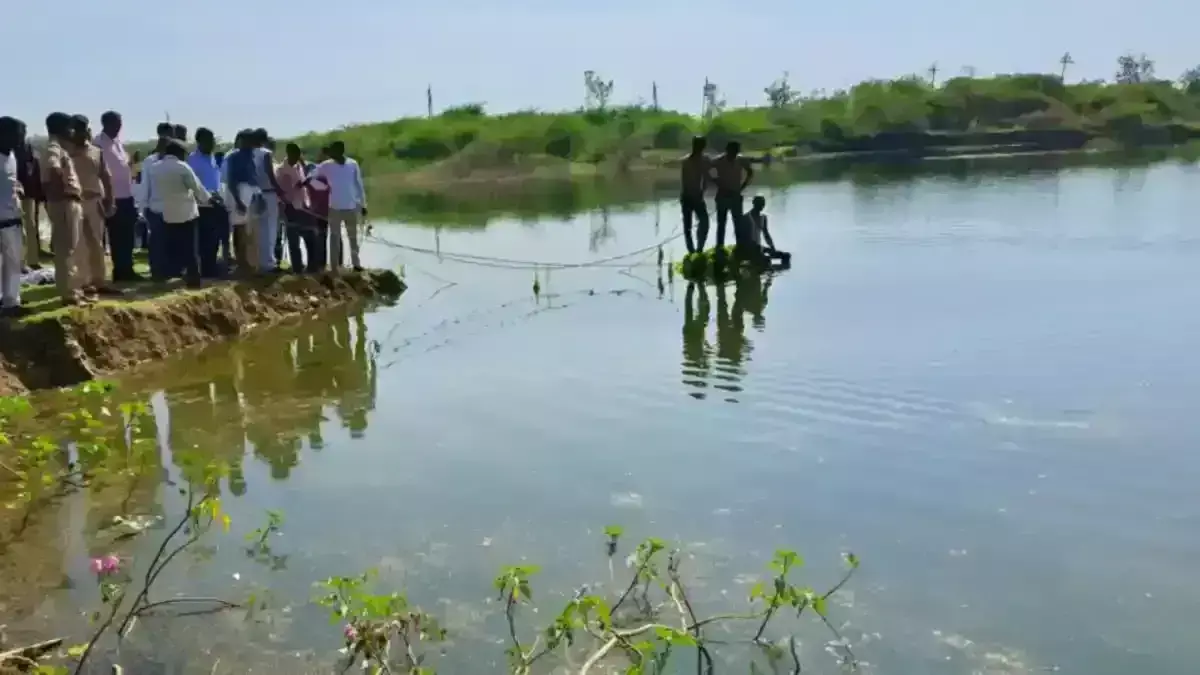 वीरपुर के सरदिया स्थित तालाब में नहाने गये तीन युवकों की डूबने से मौत