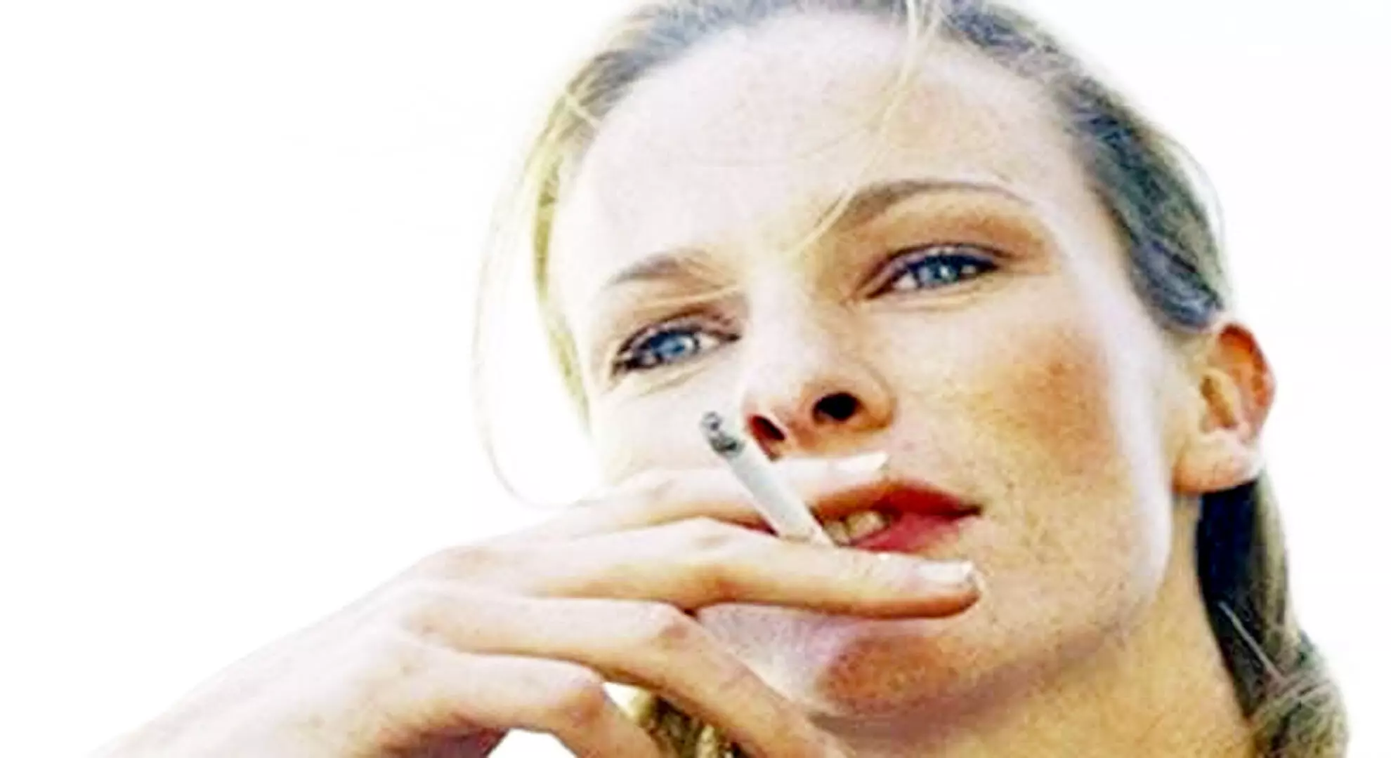 अध्ययन बताता है कि महिलाओं को धूम्रपान छोड़ने के लिए अधिक संघर्ष क्यों करना पड़ सकता है