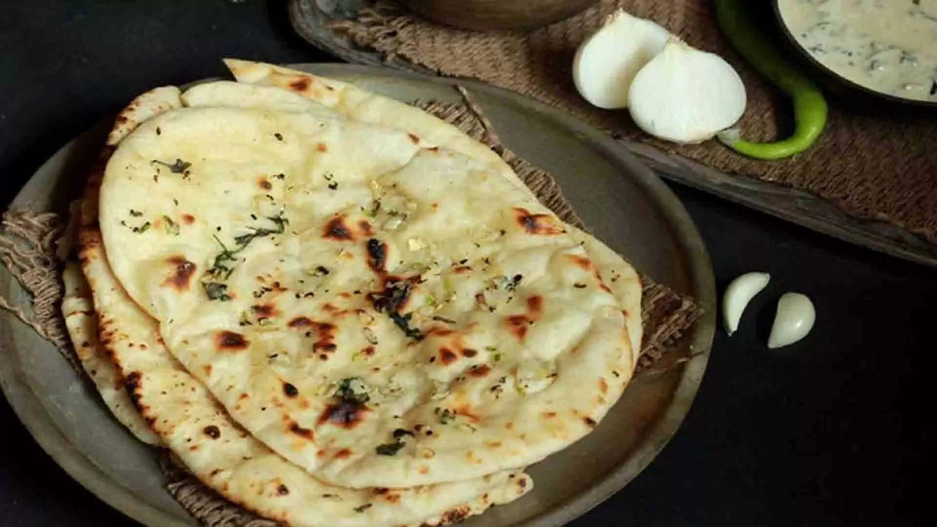 खाने को खास बना देगा पुदीना नान, घर पर आसानी से बनाएं रेसिपी