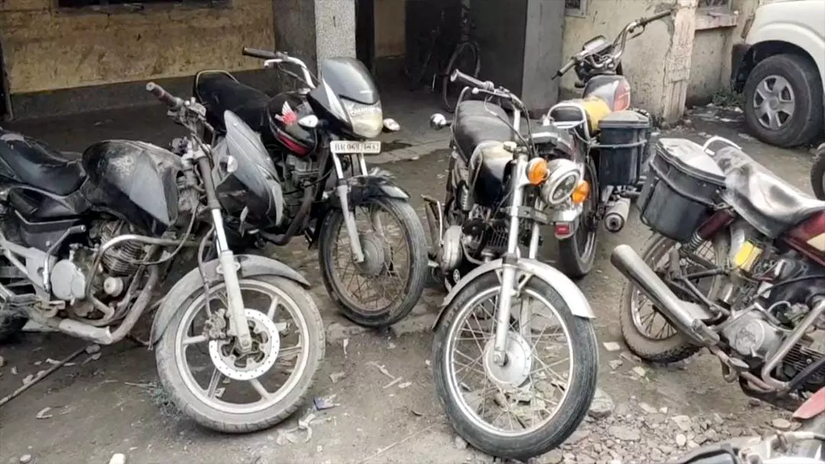 Bihar : अंतर जिला बाइक चोर गिरोह के चार सदस्य गिरफ्तार, नौ बाइक जब्त