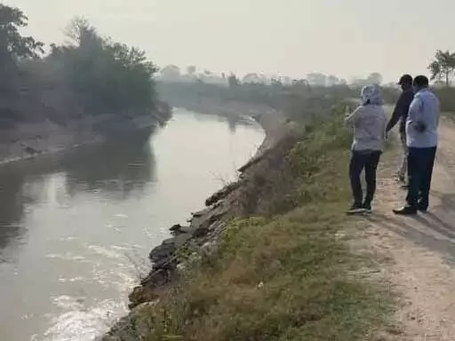 नहर का तटबंध टूटा, ग्रामीणों ने जल संसाधन विभाग को ठहराया जिम्मेदार