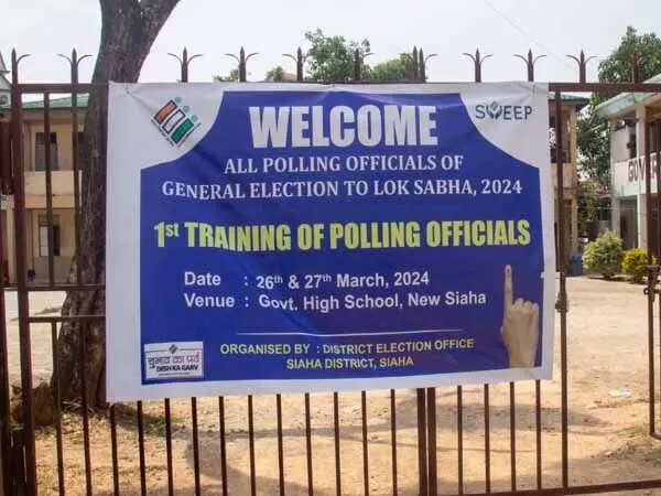 सियाहा में मतदान अधिकारियों के लिए प्रशिक्षण