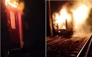 होली स्पेशल ट्रेन के एसी कोच में लगी आग, यात्रियों के बीच मची अफरातफरी