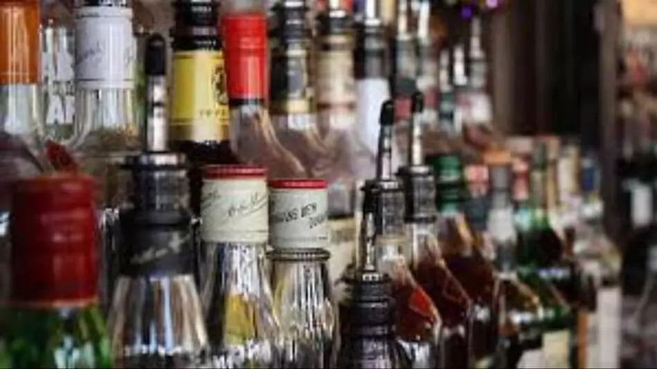 असम उत्पाद शुल्क विभाग ने 1 अप्रैल से शराब की कीमतों में बढ़ोतरी की घोषणा