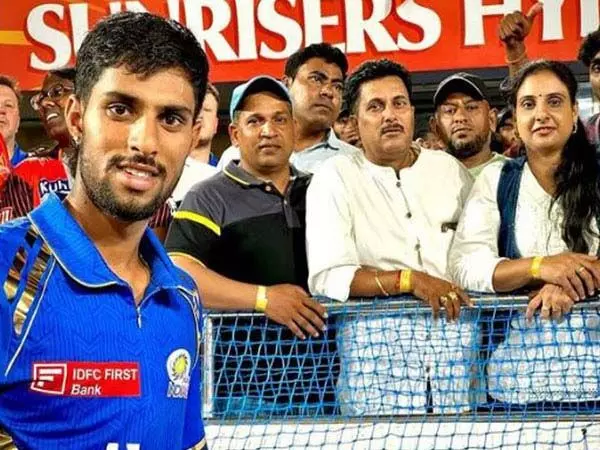 तिलक वर्मा के परिवार और कोच ने पांच बार के चैंपियन और एसआरएच के बीच आईपीएल मुकाबला देखा