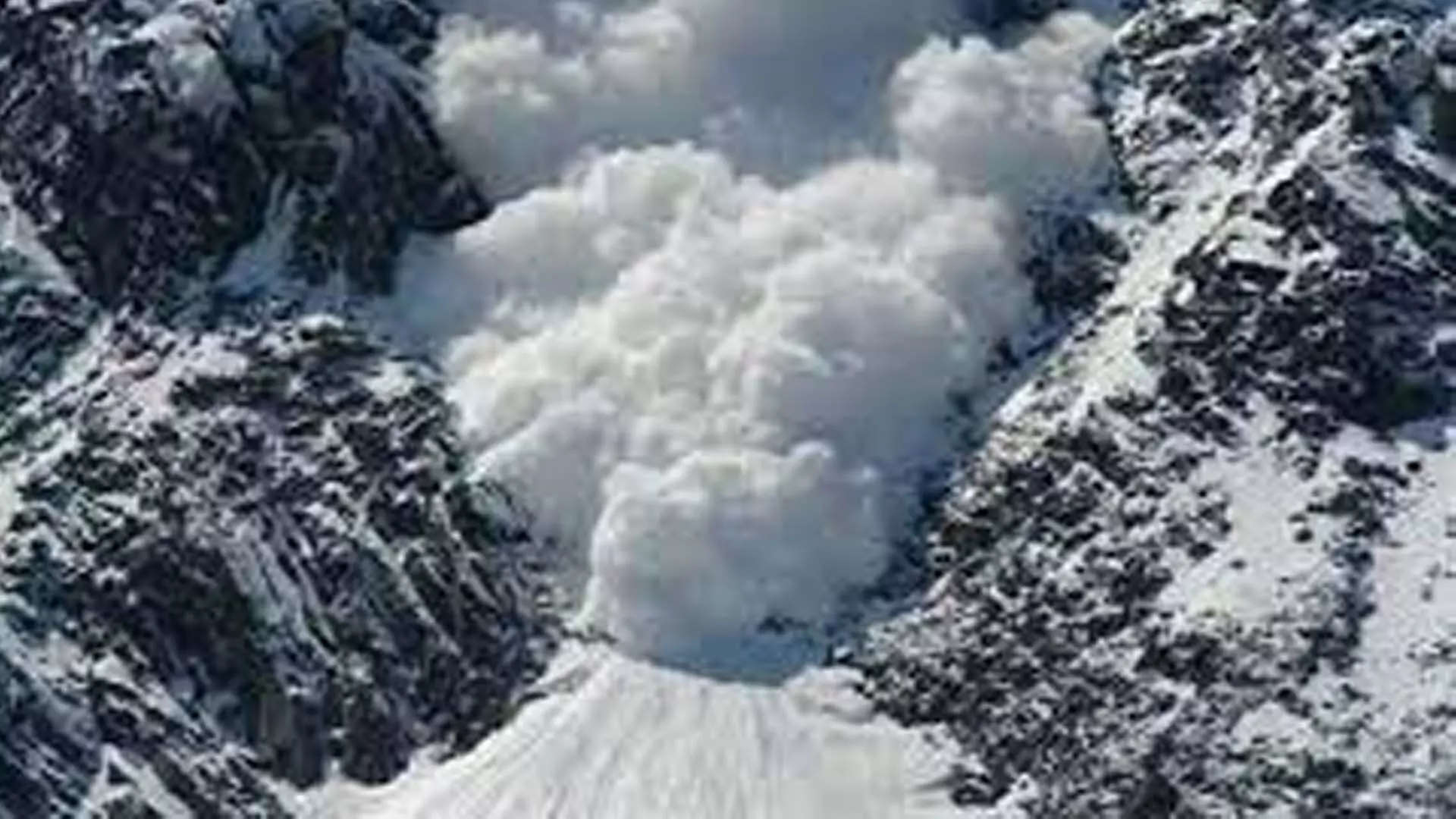 श्रीनगर: जेकेडीएमए ने हिमस्खलन की चेतावनी जारी की