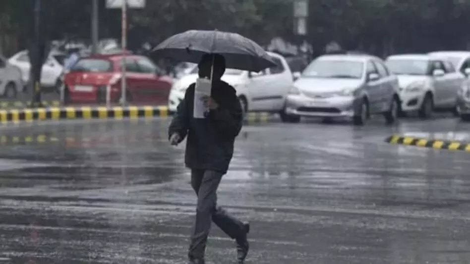 दिल्ली में आज बदला रहेगा मौसम, राहत भरी बारिश की उम्मीद