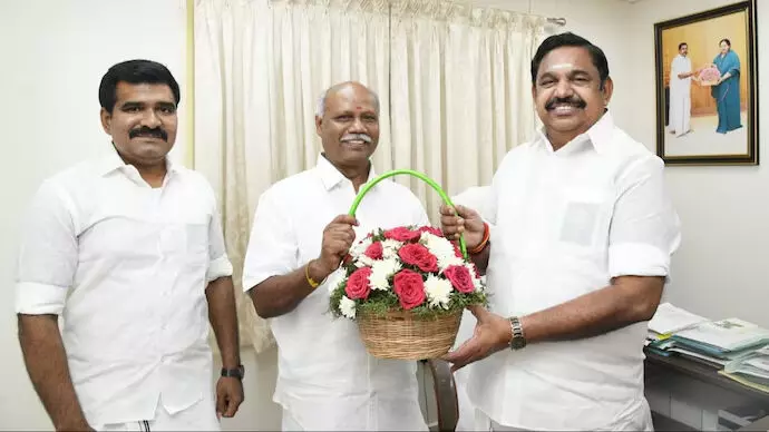 तमिलनाडु के भाजपा नेता टाडा पेरियासामी अन्नाद्रमुक में शामिल हो गए