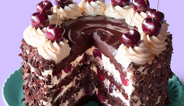 रेसिपी- बेकरी स्टाइल एग लेस ब्लैक फॉरेस्ट केक