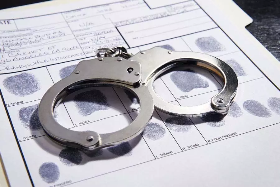 हैदराबाद में अंतरधार्मिक जोड़े को परेशान करने के आरोप में चार लोगों को गिरफ्तार किया