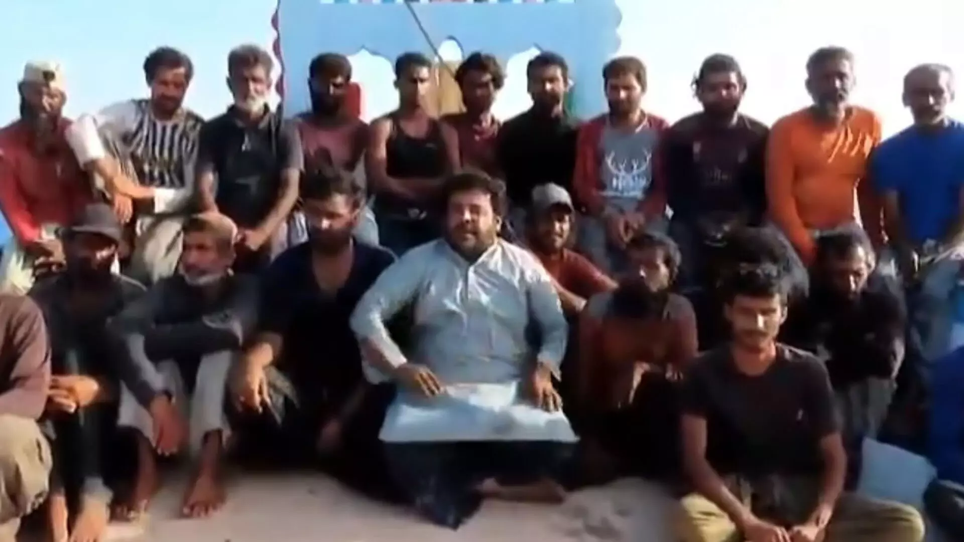 ईरानी जहाज से सुरक्षित बचाए जाने पर पाक नागरिकों ने भारतीय नौसेना को दिया धन्यवाद