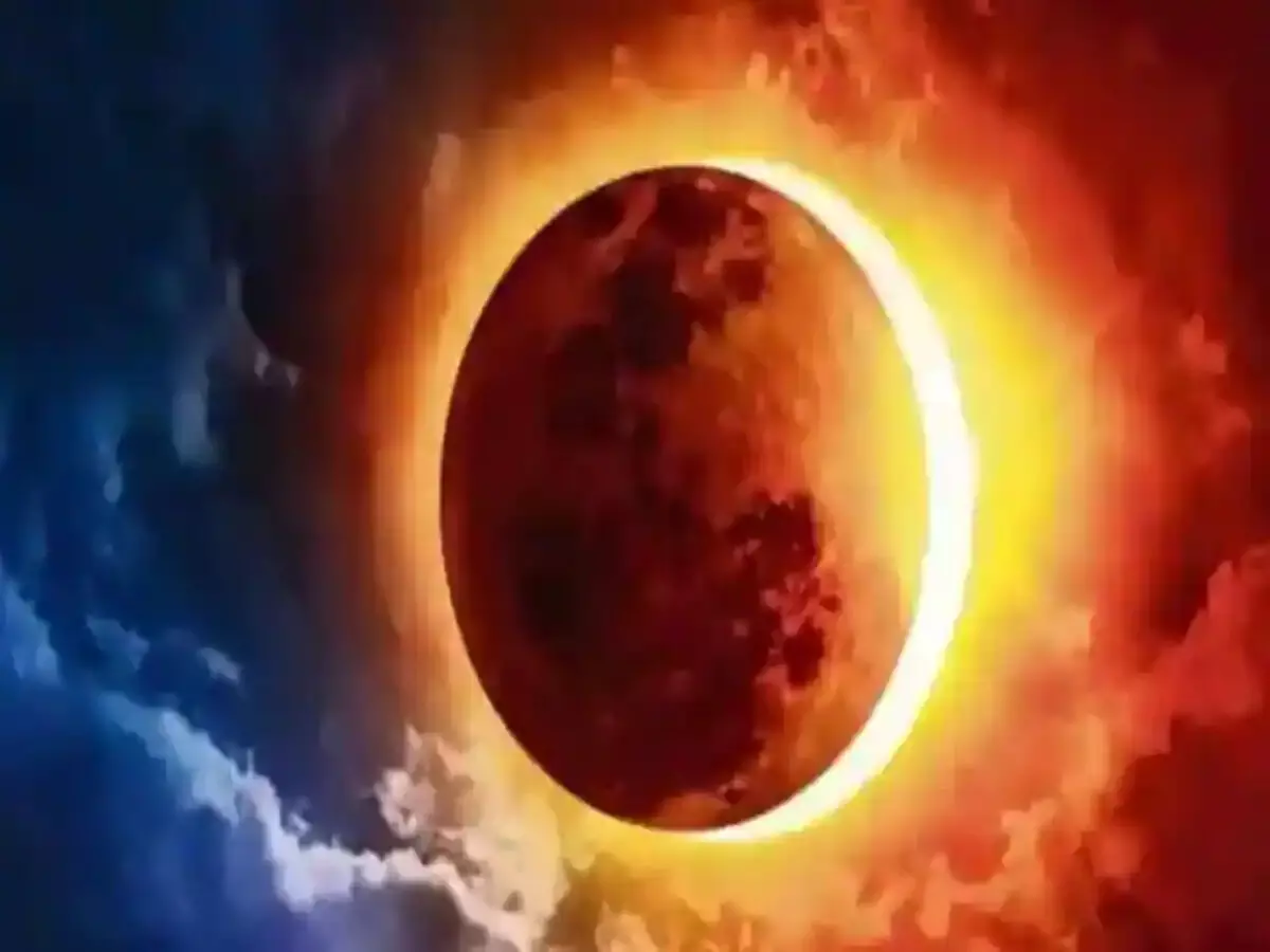 खतरनाक होगा सूर्य ग्रहण, अमेरिका में क्यों दी जा रही चेतावनी
