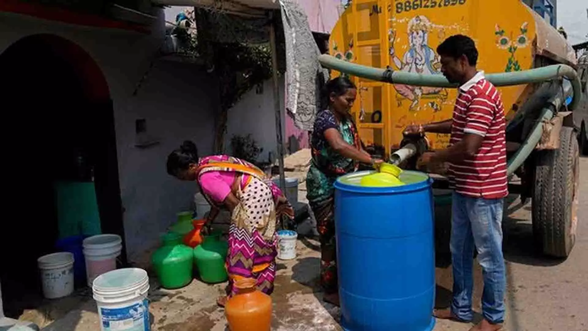 बेंगलुरु जल संकट के बीच जलाशयों के सूखने से तेलंगाना पानी की भारी कमी से जूझ रहा