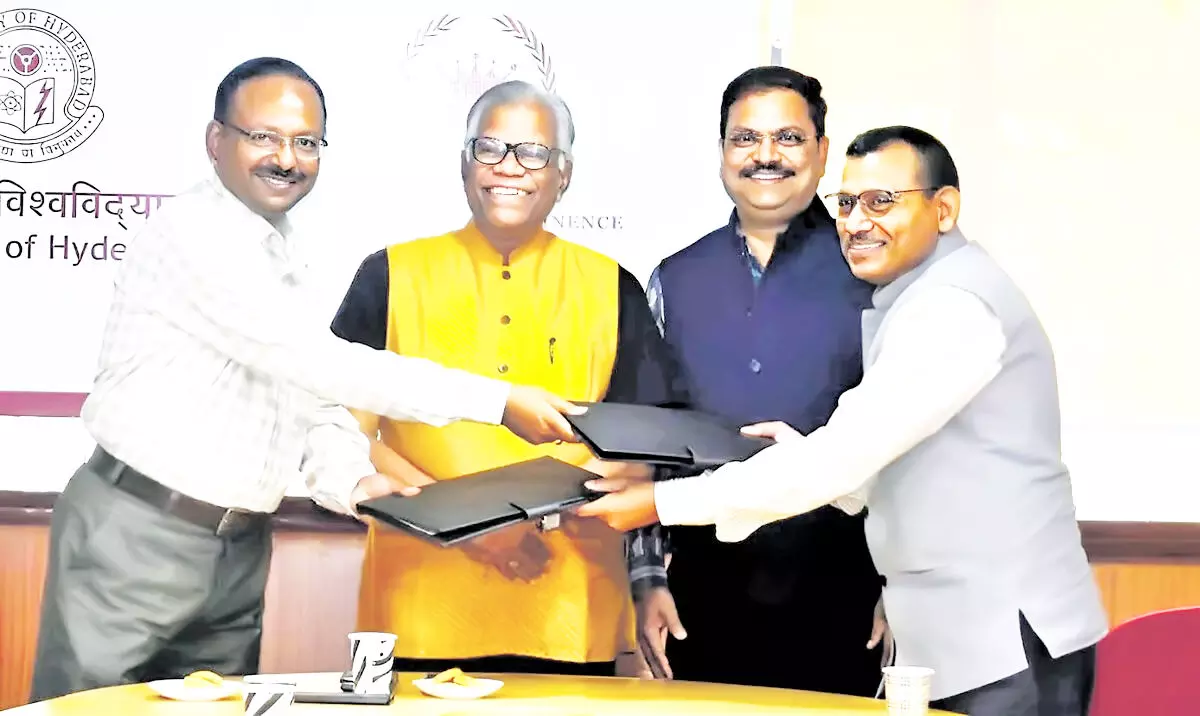 हैदराबाद विश्वविद्यालय और राष्ट्रीय खनिज विकास निगम हरित इस्पात मिशन के लिए एकजुट हुए