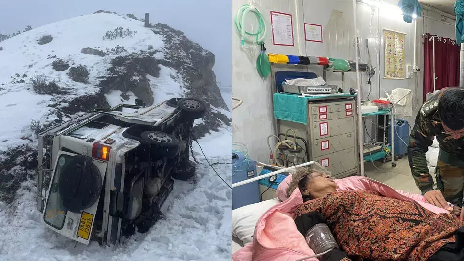 भारतीय सेना के जवानों ने दुर्घटना के बाद बर्फ में फंसे पांच पर्यटकों को बचाया