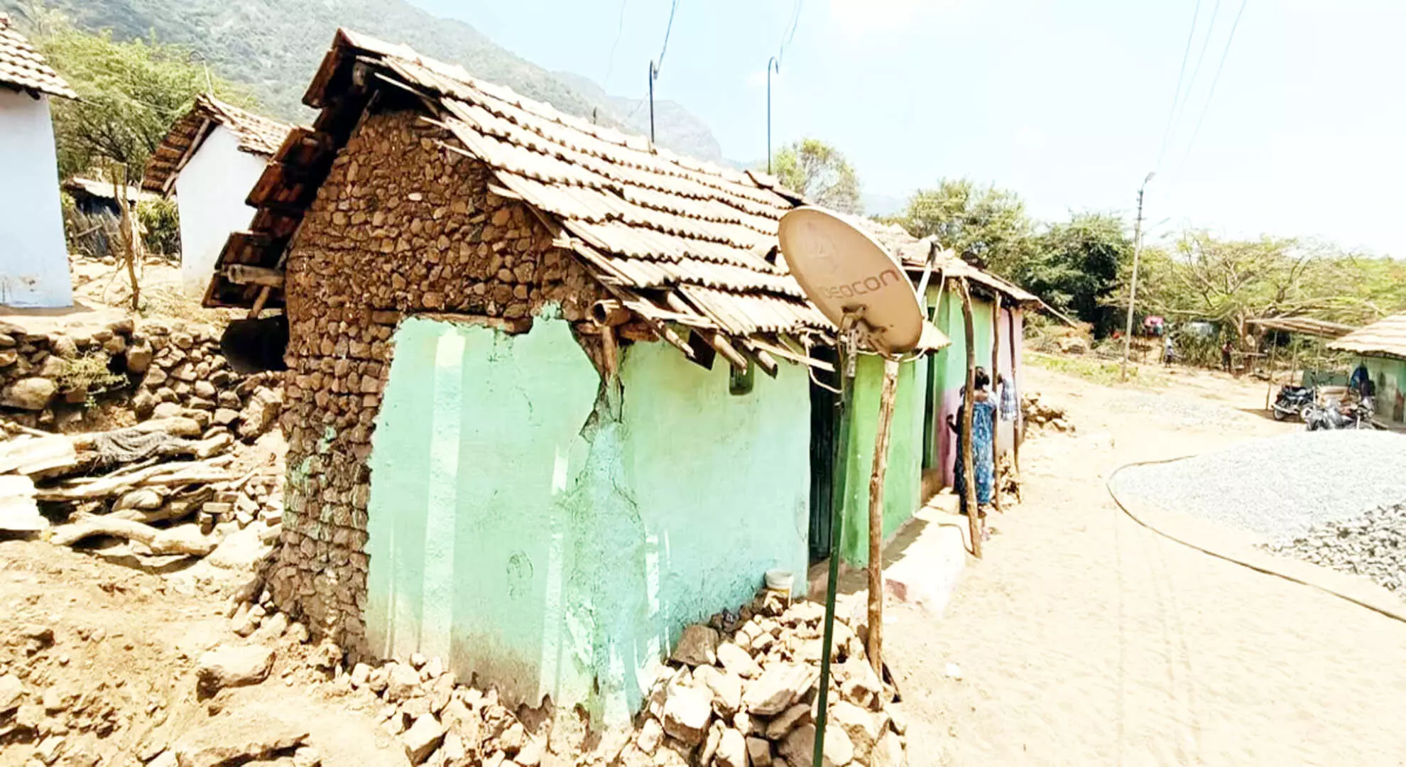 कोयंबटूर के मेल मारुथंगराई आदिवासी गांव में अभी भी बुनियादी सुविधाएं नहीं हैं