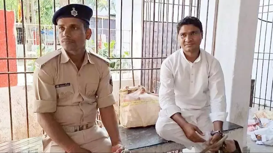 WhatsApp कॉल कर दिया तीन तलाक, पति गिरफ्तार