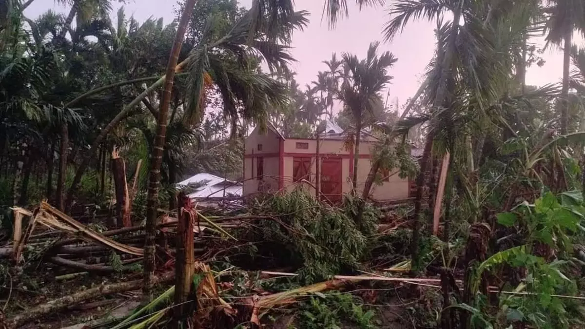 बर्दविसिखला तूफान ने कोकराझार जिले को तबाह कर दिया
