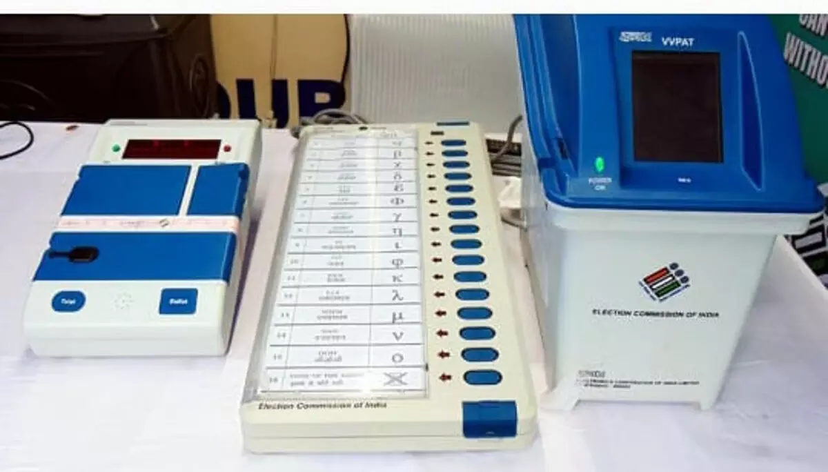 आगामी लोकसभा आम चुनाव 2024 के लिए ईवीएम पर प्रशिक्षण कार्यक्रम सोनितपुर में आयोजित