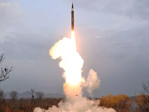 उत्तर कोरिया ने पुष्टि की है कि उसने नई हाइपरसोनिक मिसाइल का परीक्षण किया